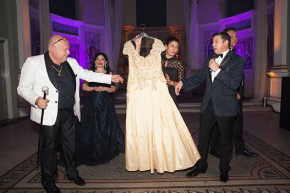 Продадоха рокля на София Борисова за 11 000 Евро на благотворителен търг в Лондон