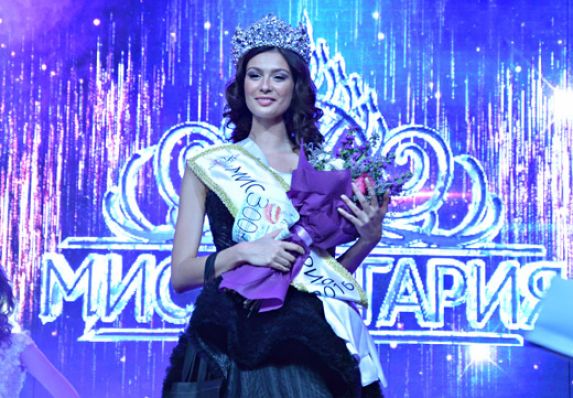 Мис България 2016 е Габриела Кирова - Мис Варна